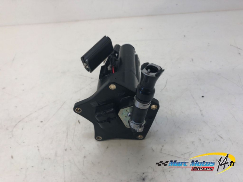 POMPE A ESSENCE KTM 1390 SUPERDUKE R 2024