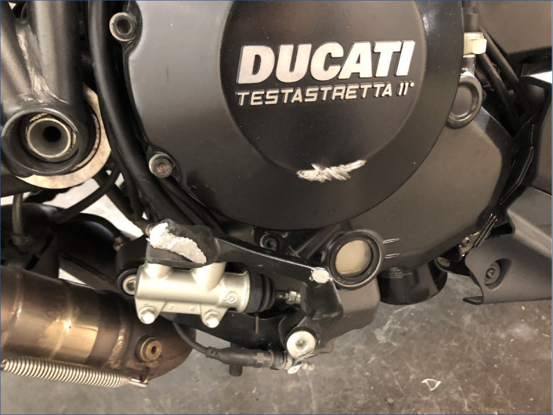 DUCATI 848 STREETFIGHTER 