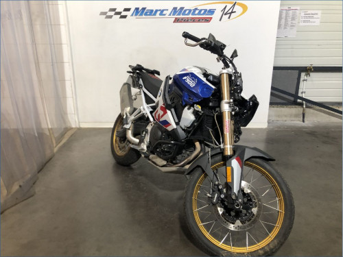 BMW F900GS 
