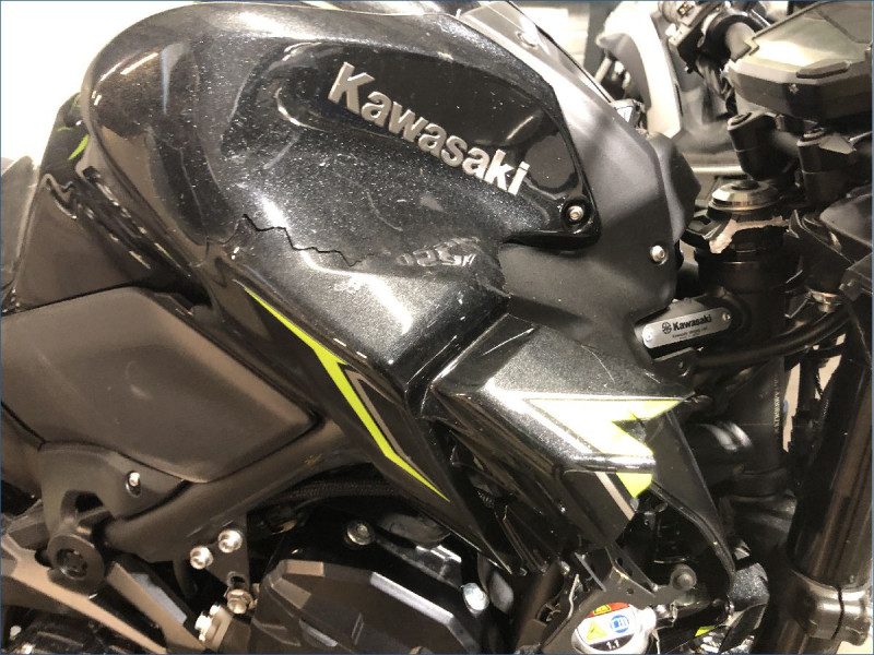KAWASAKI Z900 
