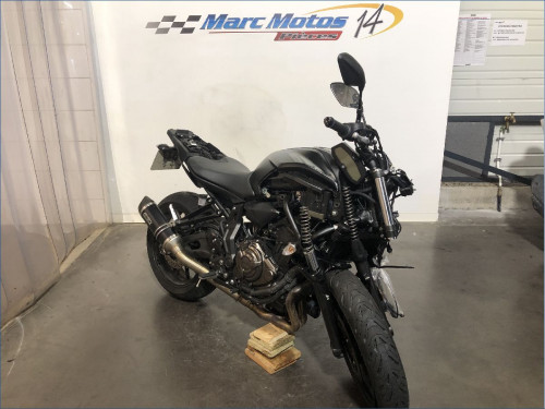 YAMAHA MT07 