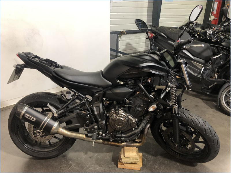 YAMAHA MT07 