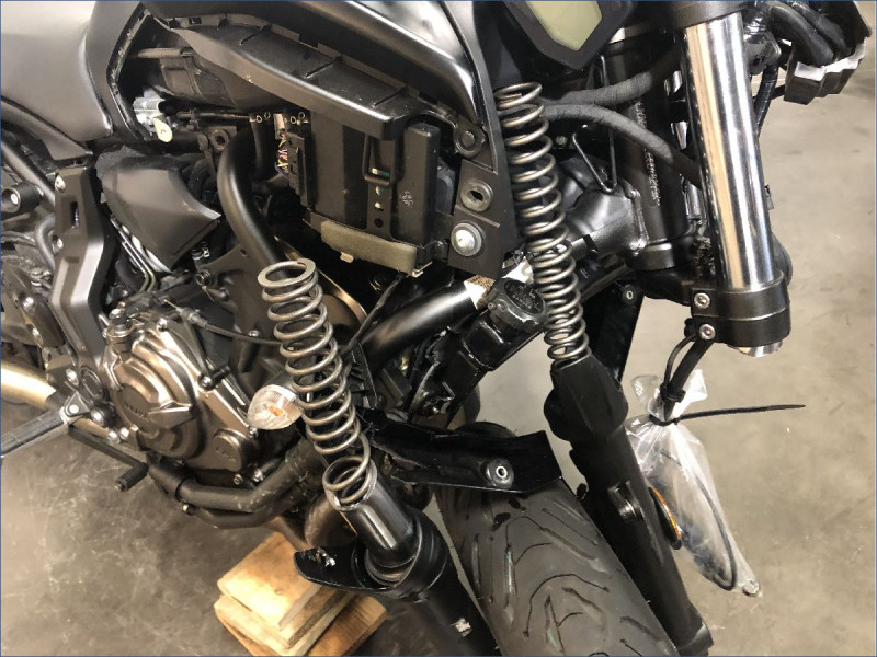 YAMAHA MT07 