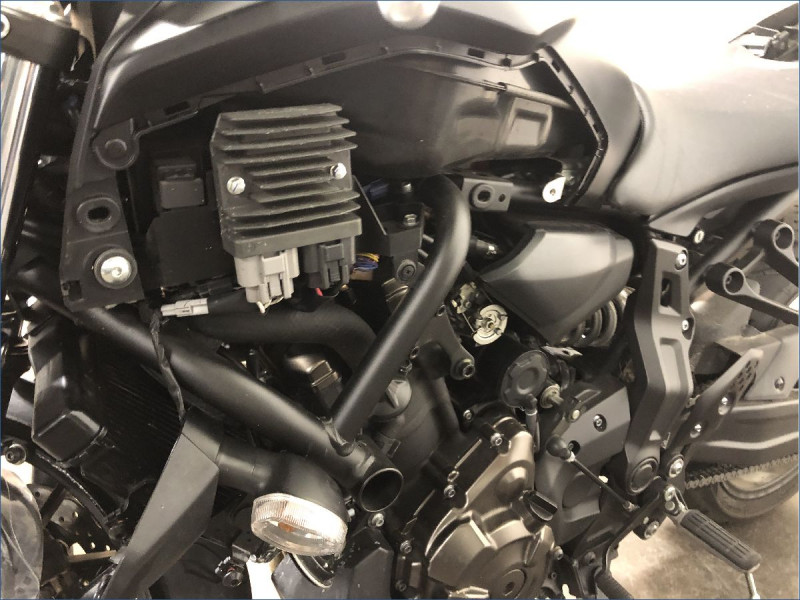 YAMAHA MT07 