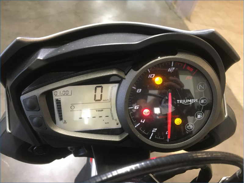 TRIUMPH 765 STREET TRIPLE R