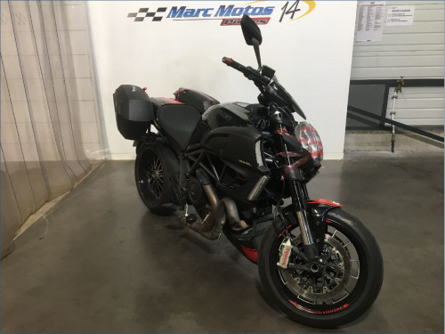 DUCATI 1200 DIAVEL 