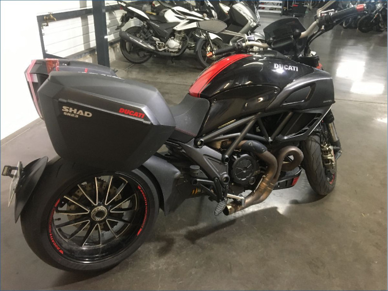 DUCATI 1200 DIAVEL 