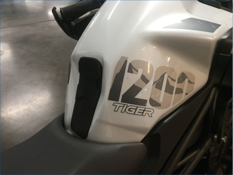 TRIUMPH 1200 TIGER 