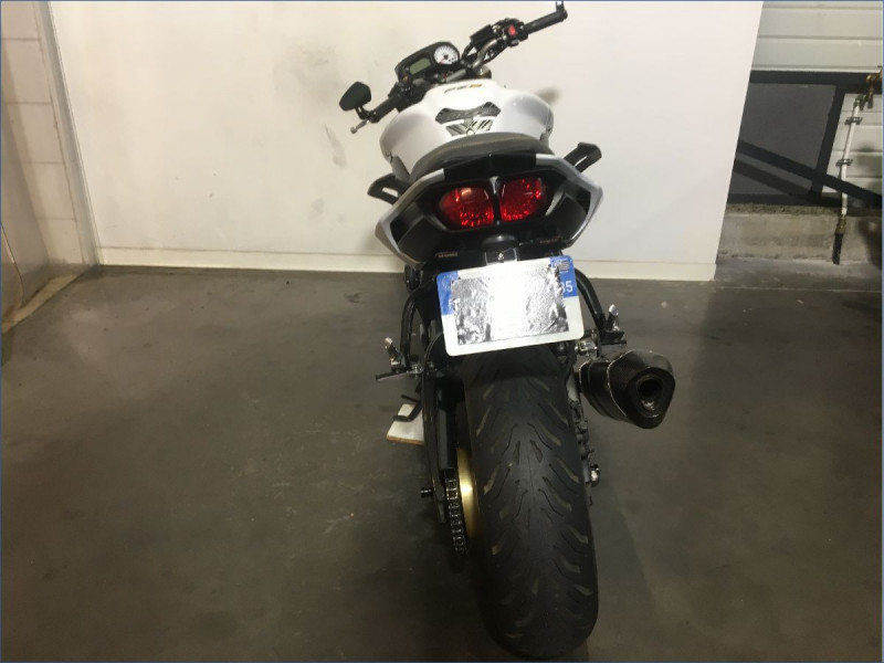 YAMAHA FZ8 