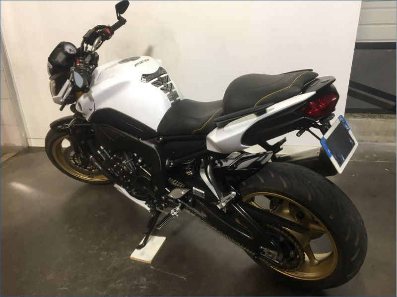 YAMAHA FZ8 