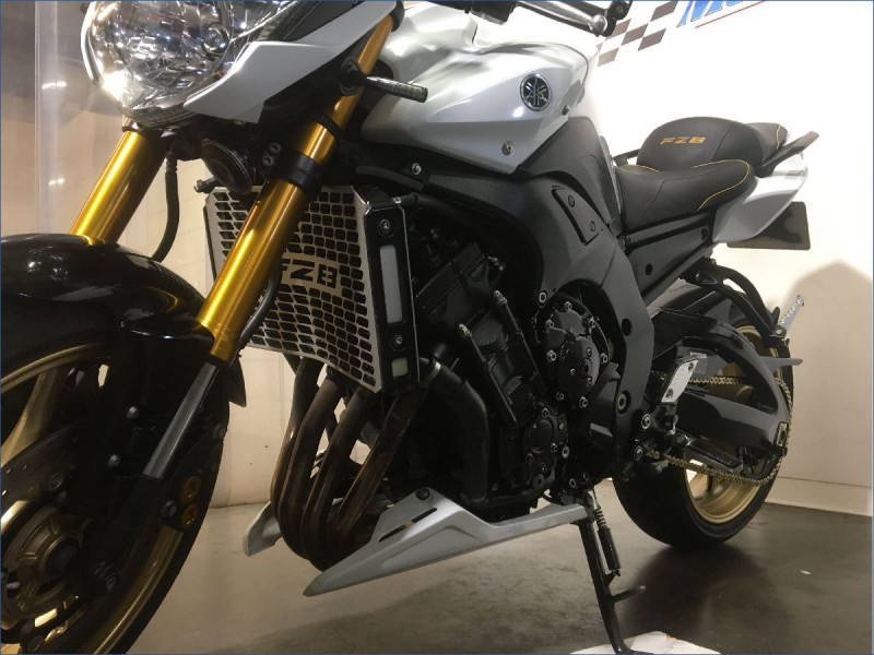 YAMAHA FZ8 