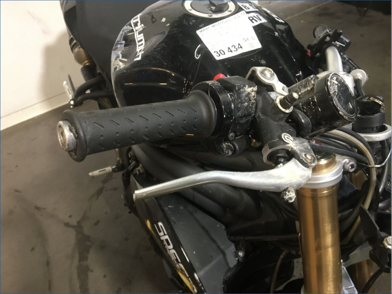 TRIUMPH 1050 SPEED TRIPLE 