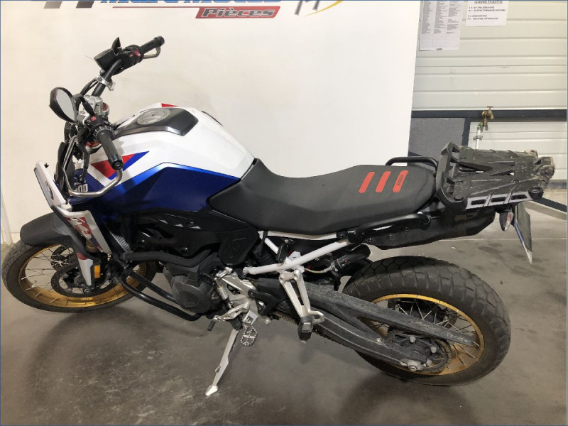 BMW F900GS 