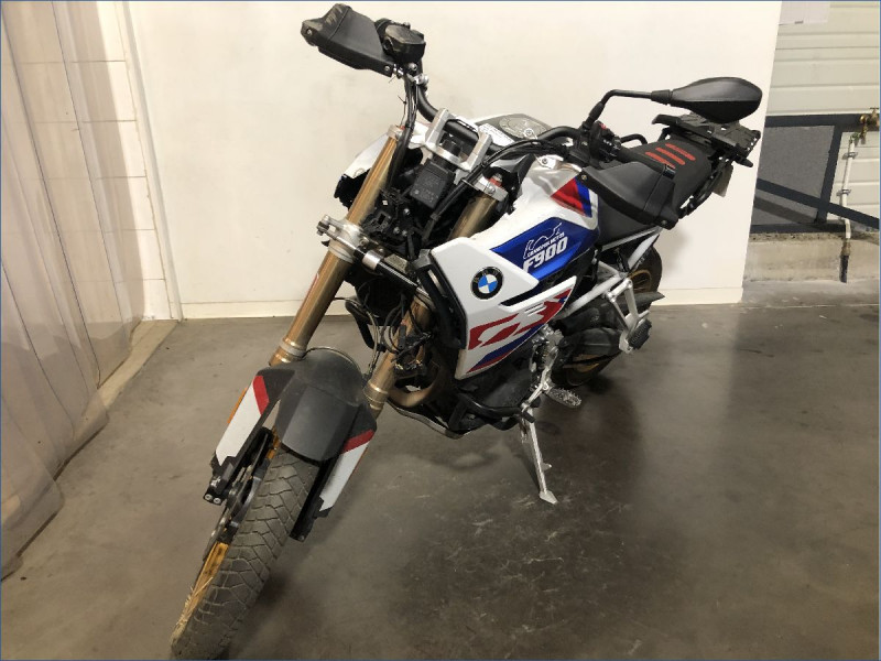 BMW F900GS 