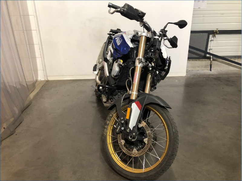 BMW F900GS 