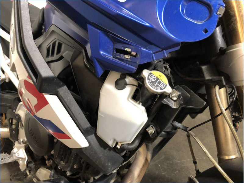 BMW F900GS 