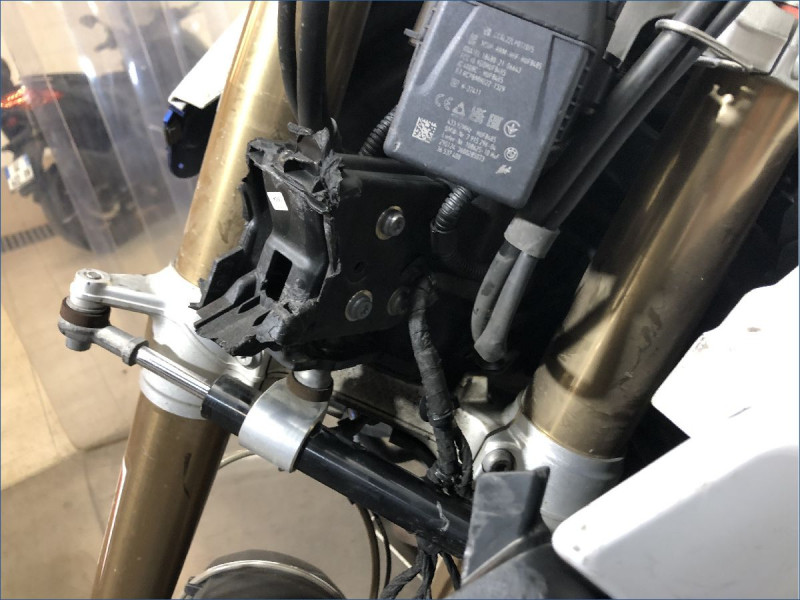 BMW F900GS 