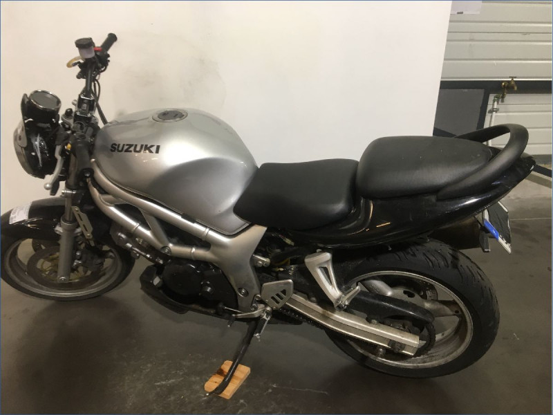 SUZUKI 650 SV N