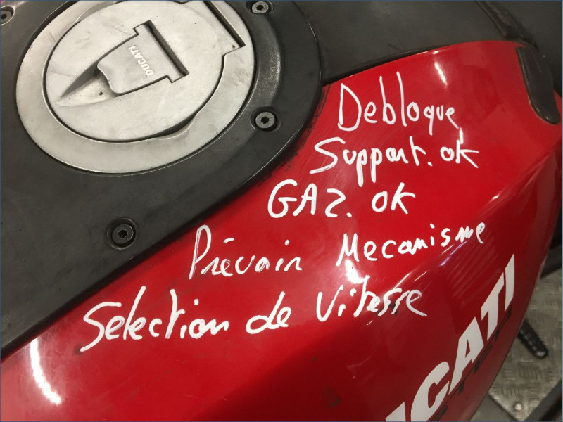 DUCATI 796 MONSTER 