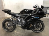 YAMAHA R7 