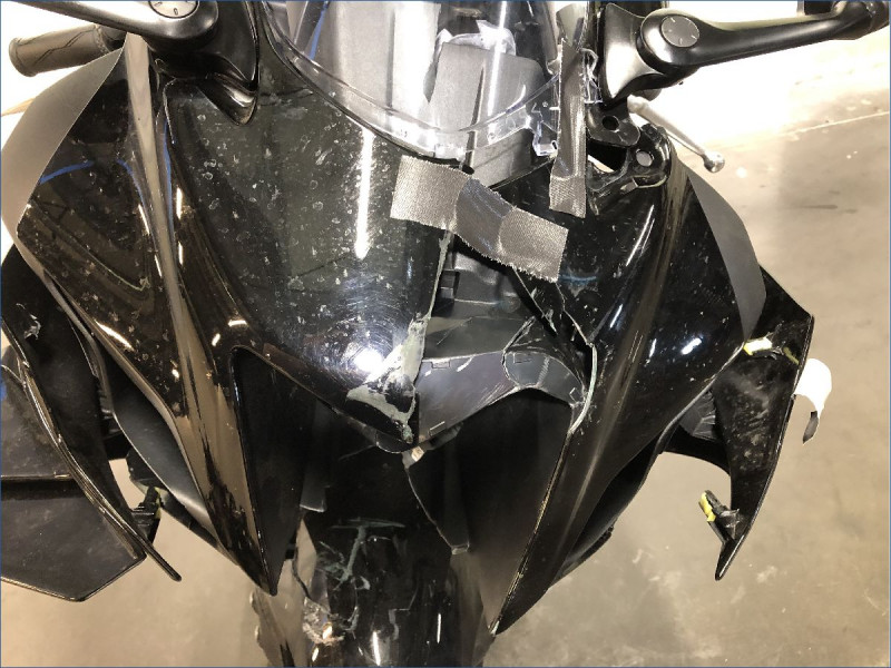 YAMAHA R7 