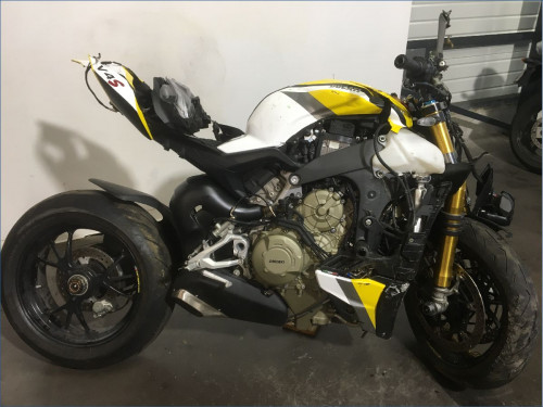 DUCATI 1100 STREETFIGHTER V4 S