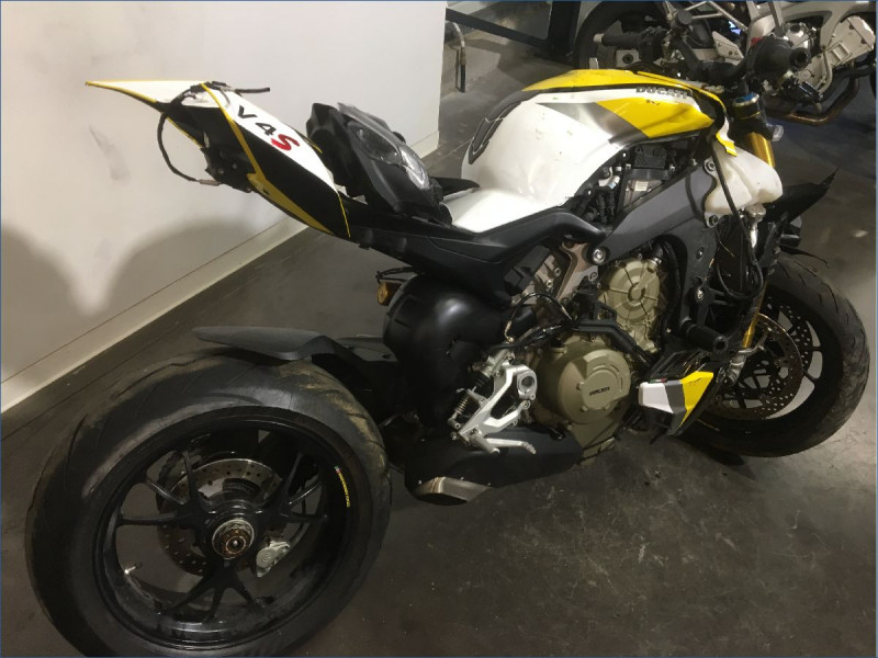 DUCATI 1100 STREETFIGHTER V4 S