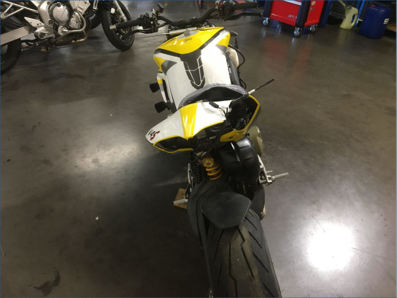 DUCATI 1100 STREETFIGHTER V4 S