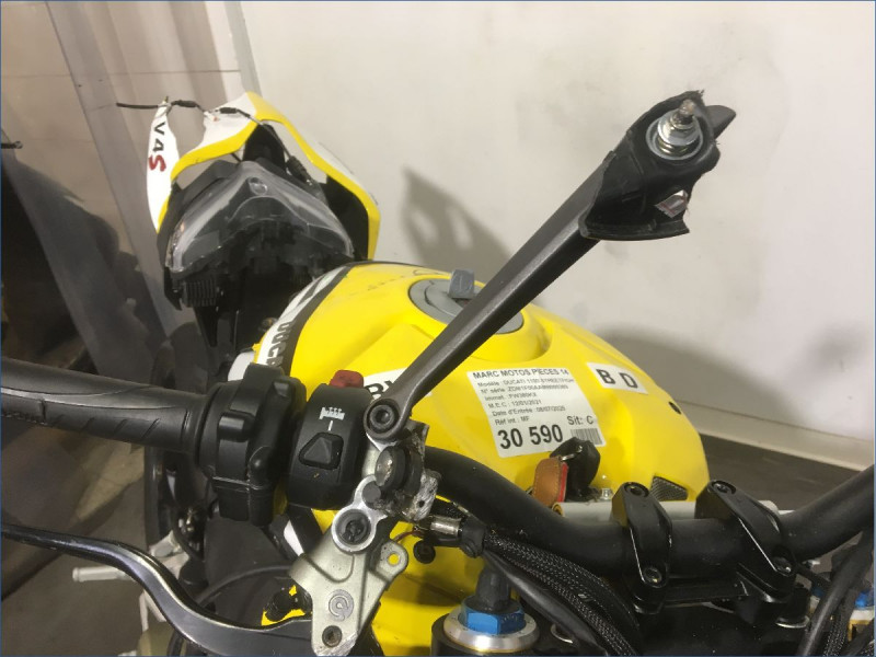DUCATI 1100 STREETFIGHTER V4 S