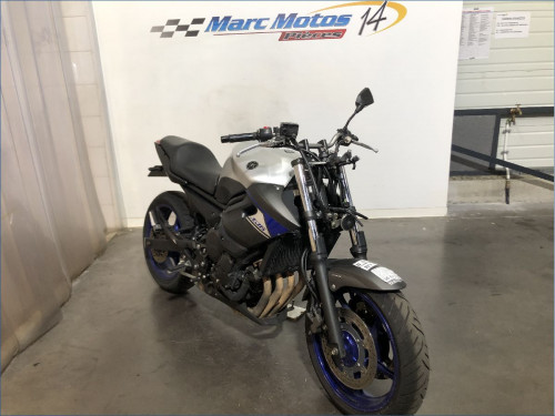 YAMAHA XJ6 