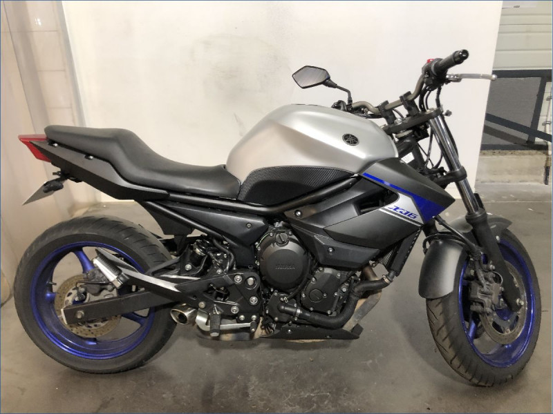 YAMAHA XJ6 