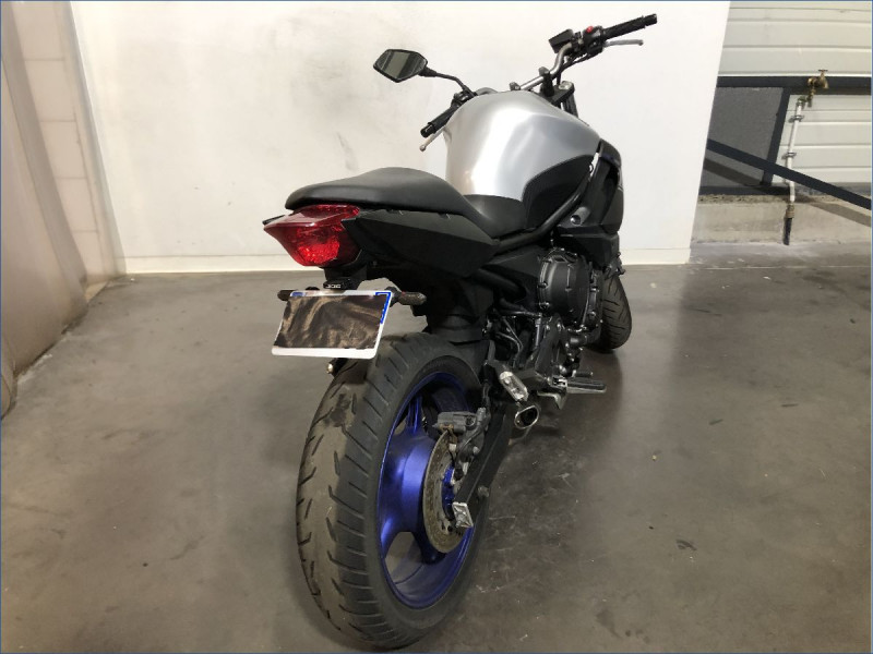 YAMAHA XJ6 