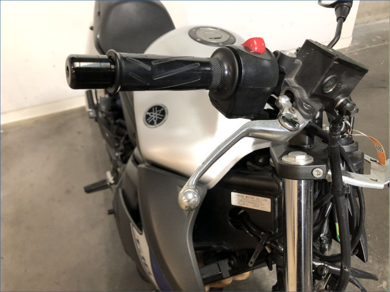 YAMAHA XJ6 