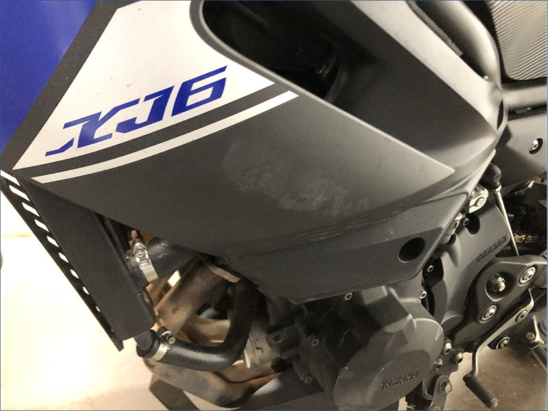 YAMAHA XJ6 