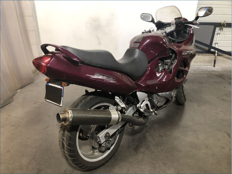 SUZUKI 750 GSXF 