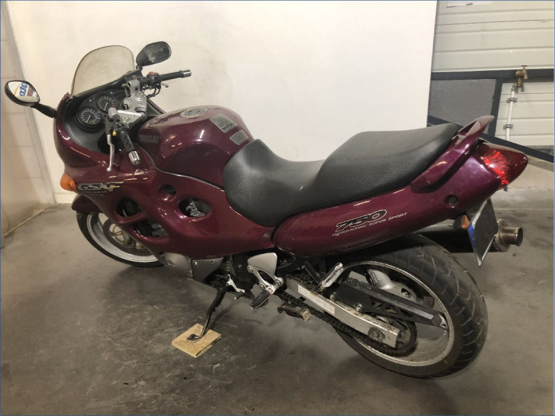 SUZUKI 750 GSXF 