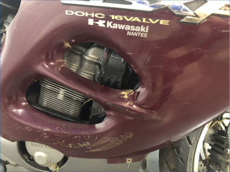 SUZUKI 750 GSXF 