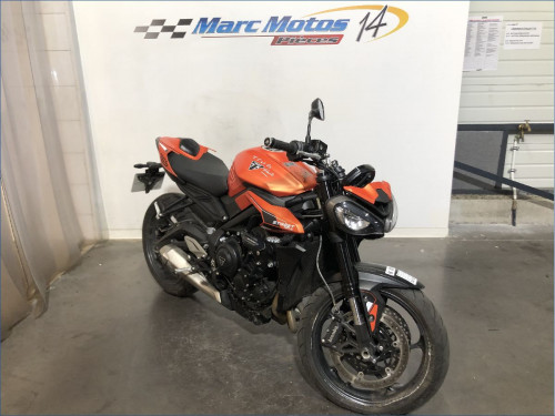 TRIUMPH 765 STREET TRIPLE R A2