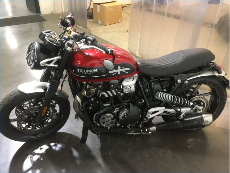 TRIUMPH 1200 SPEED TWIN 