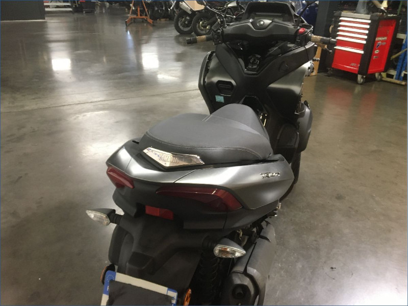 YAMAHA 300 TRICITY 