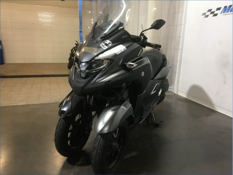 YAMAHA 300 TRICITY 