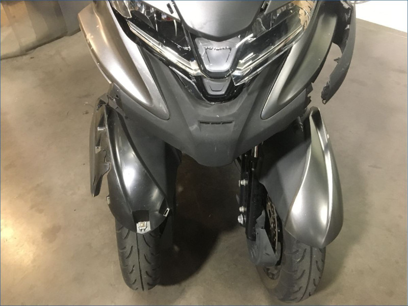 YAMAHA 300 TRICITY 