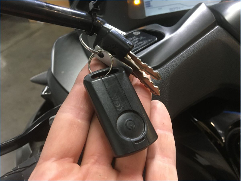 YAMAHA 300 TRICITY 