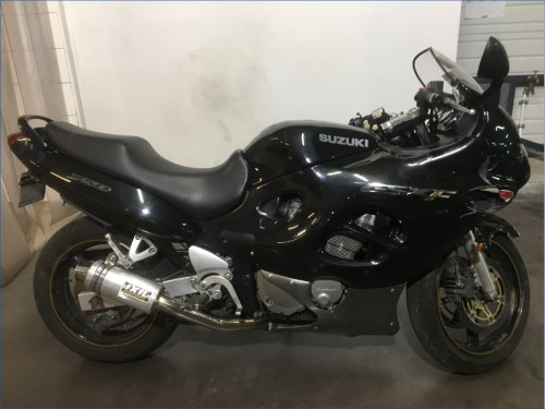 SUZUKI 750 GSXF 