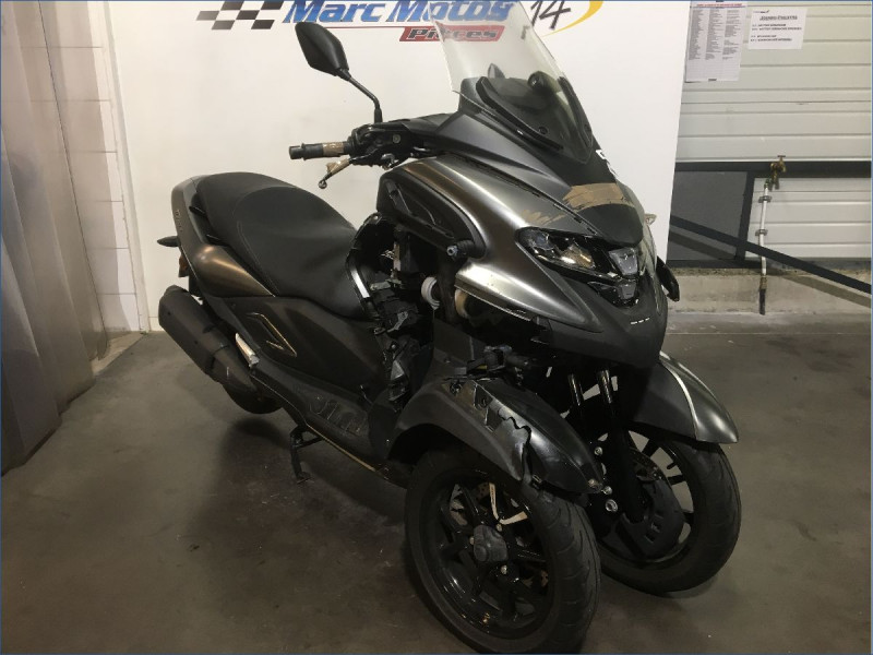 YAMAHA 300 TRICITY 