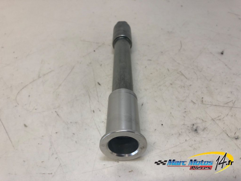 AXE DE ROUE AVANT SUZUKI 600 GSXR 2001