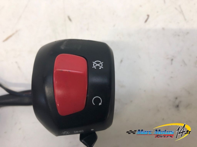 COMMODO DROIT SUZUKI 600 GSXR 2001