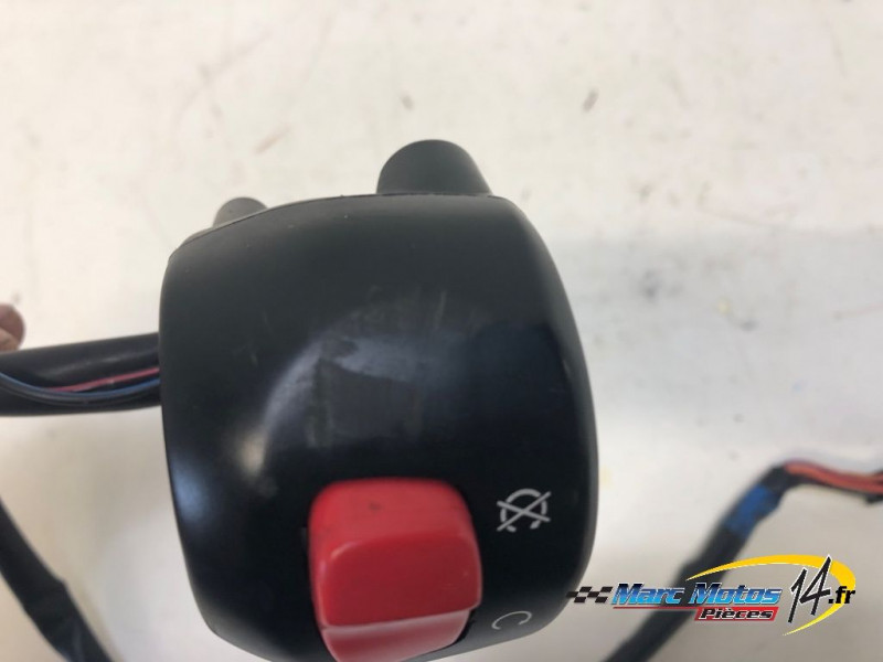 COMMODO DROIT SUZUKI 600 GSXR 2001