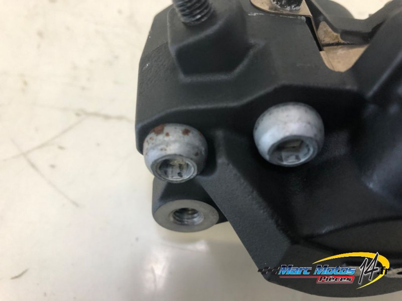ETRIER DE FREIN AVANT GAUCHE SUZUKI 600 GSXR 2001