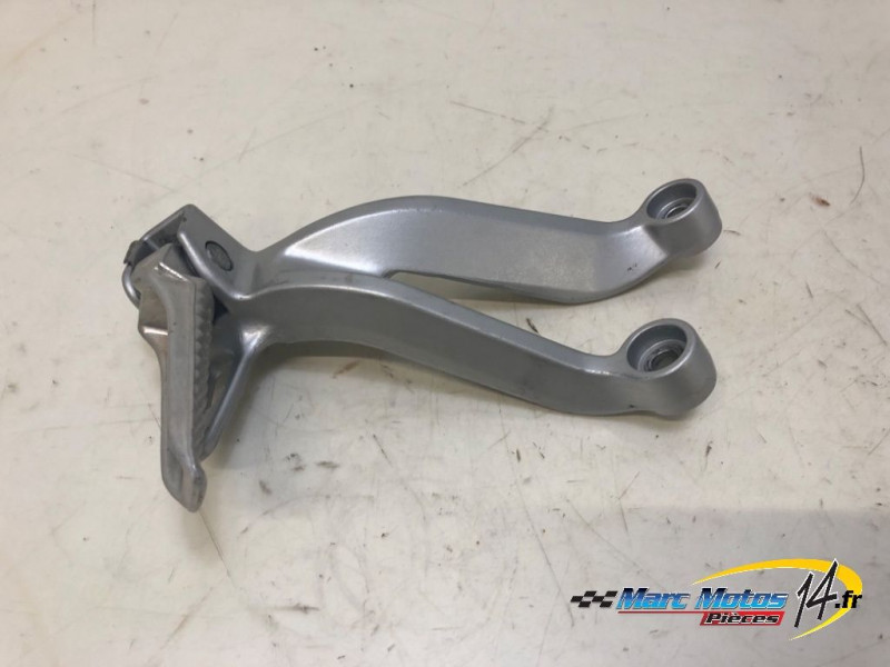 PLATINE ARRIERE GAUCHE SUZUKI 600 GSXR 2001
